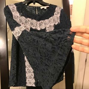 Loft lace bell sleeve top!